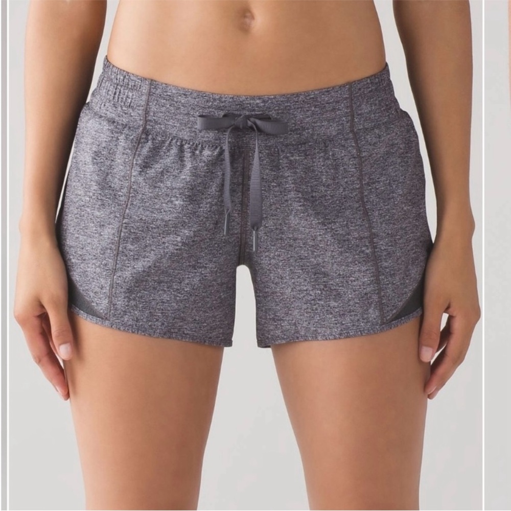 Lululemon Athletica Hotty Hot Low Rise Shorts, 2.5", Sz 8, Heathered Black